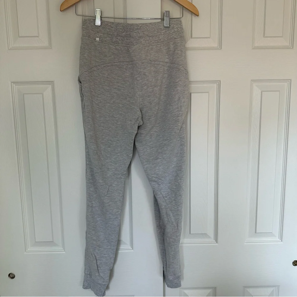 Lululemon light gray joggers - Picture 6 of 6